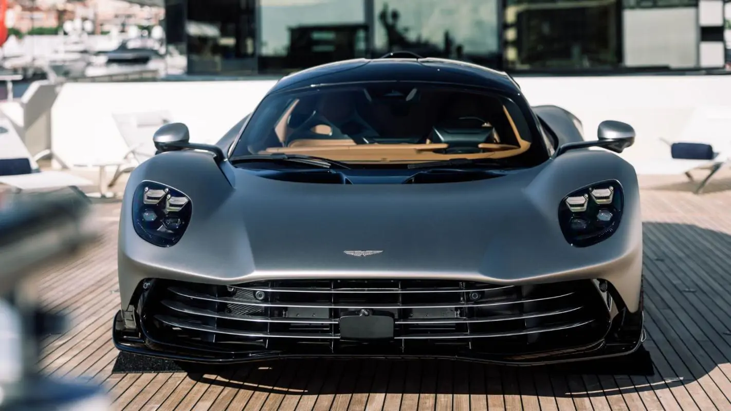 Aston Martin Valhalla