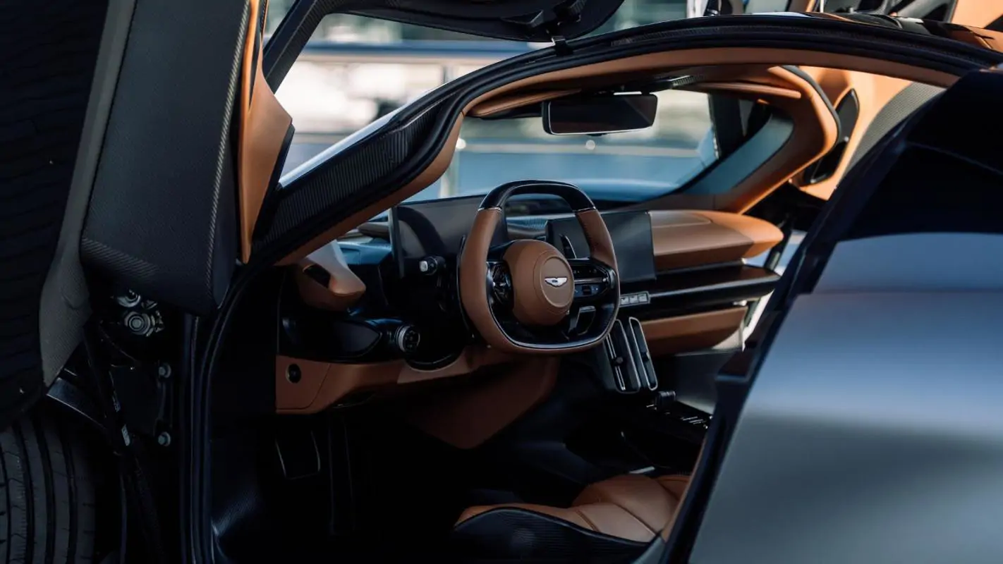 Aston Martin Valhalla